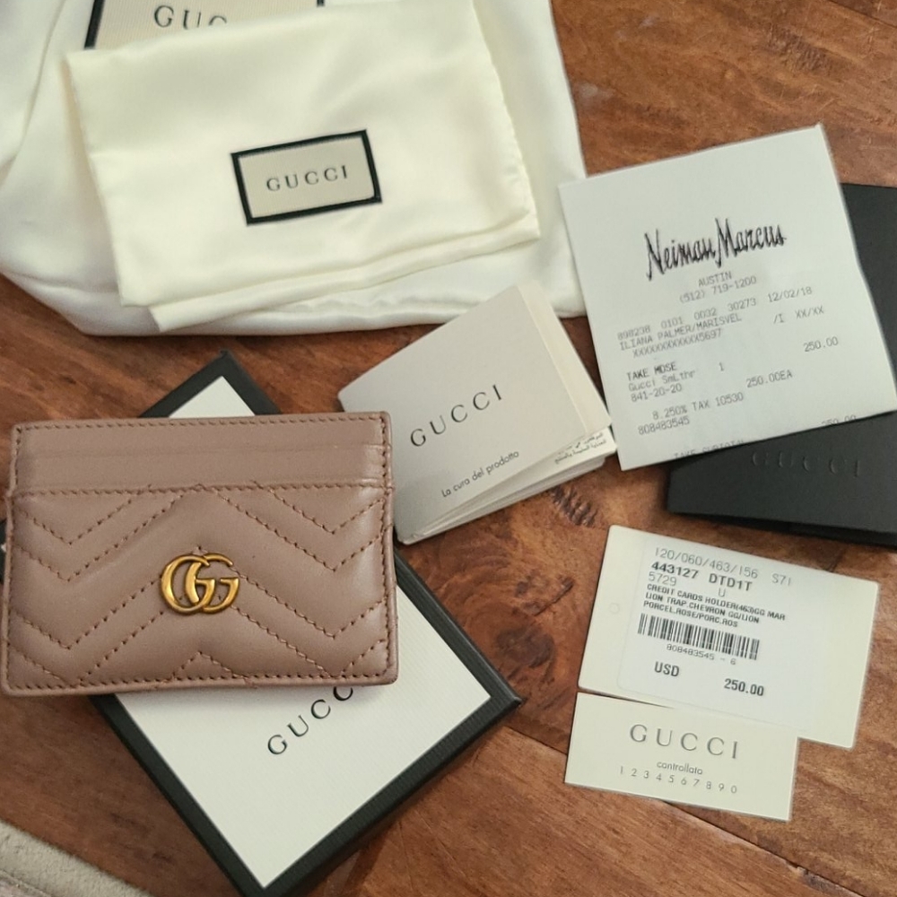 Gucci beige/nude card holder wallet with receipt